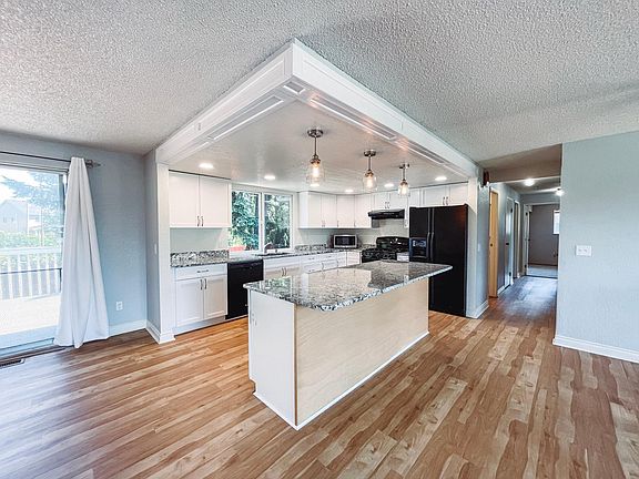 4th image of 12444 NE 149th St