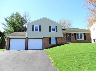 71 E Mohler Church Rd, Ephrata, PA 17522