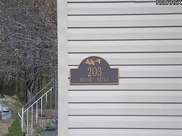 3rd image of 203 Brook Dr