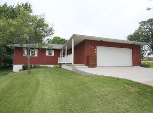 104 11th St, Wellman, IA 52356