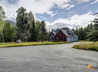 20620 Ptarmigan Blvd, Eagle River, AK 99577