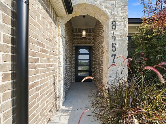 2nd image of 8457 Spring Creek Ct