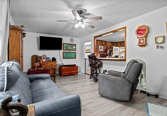 3rd image of 4135 Highway 70 E