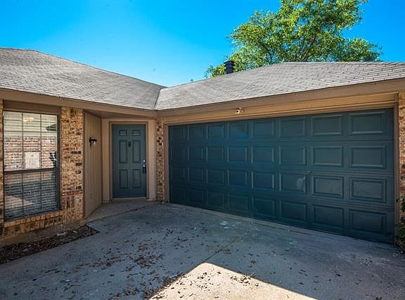 3rd image of 2811 Galemeadow Dr