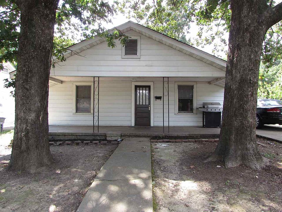 2nd image of 100 Chitwood St