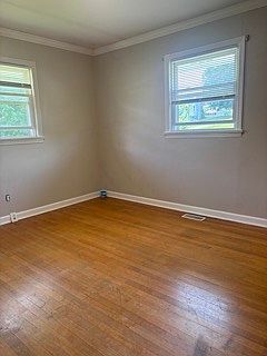 5th image of 204 Gregory Ave #B