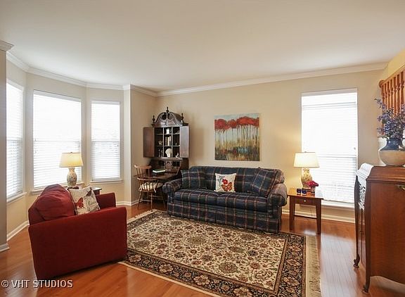3rd image of 10943 Manhattan Dr