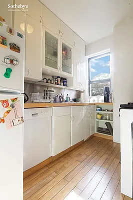 Rented by Sotheby's International Realty | media 4