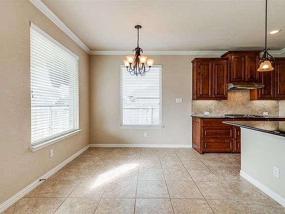 3rd image of 6837 San Antonio Dr