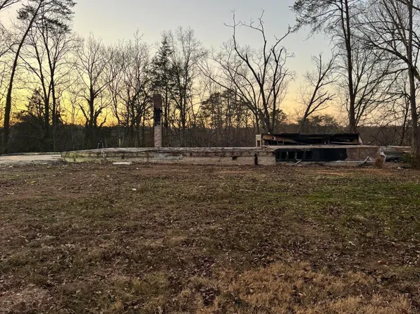 8937 Snow Hill Rd, Ooltewah, TN 37363