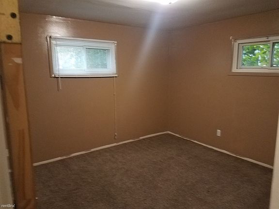 3rd image of 2044 Alanson St