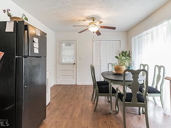 4th image of 25 Brookwood Dr