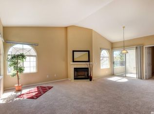 2910 Beachcomber Dr E, Rocklin, CA 95677