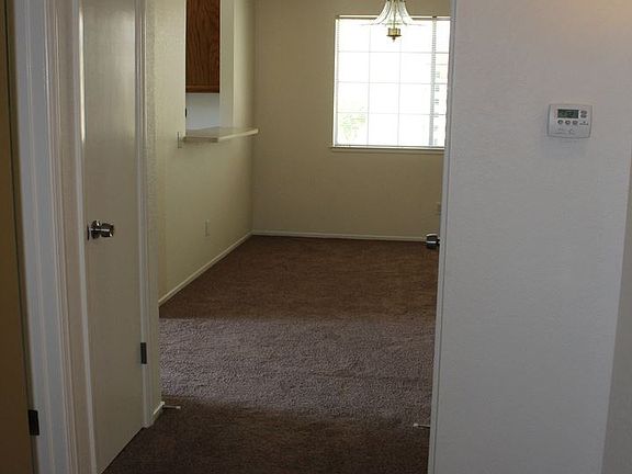 5th image of 130 Tuscany Pl