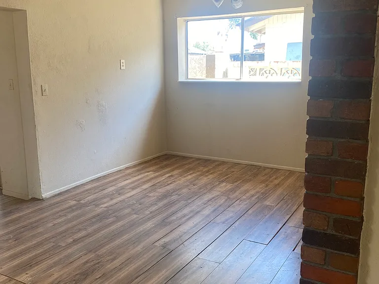 1013 S Morris — Photo 13