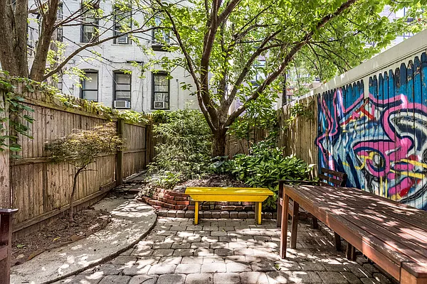 Rented by Compass | media 10