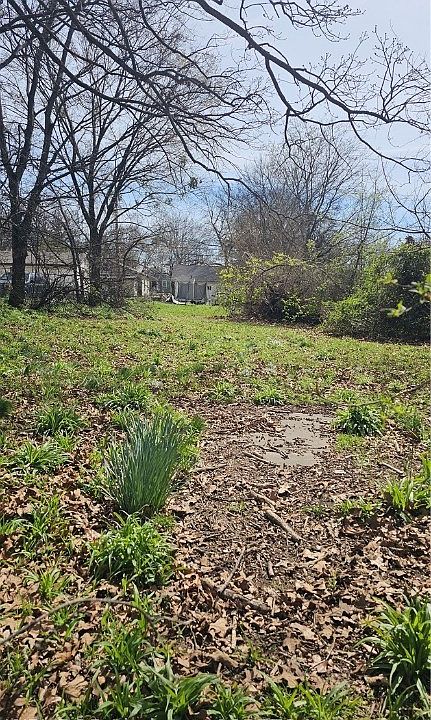 2nd image of 1906 N 6th St