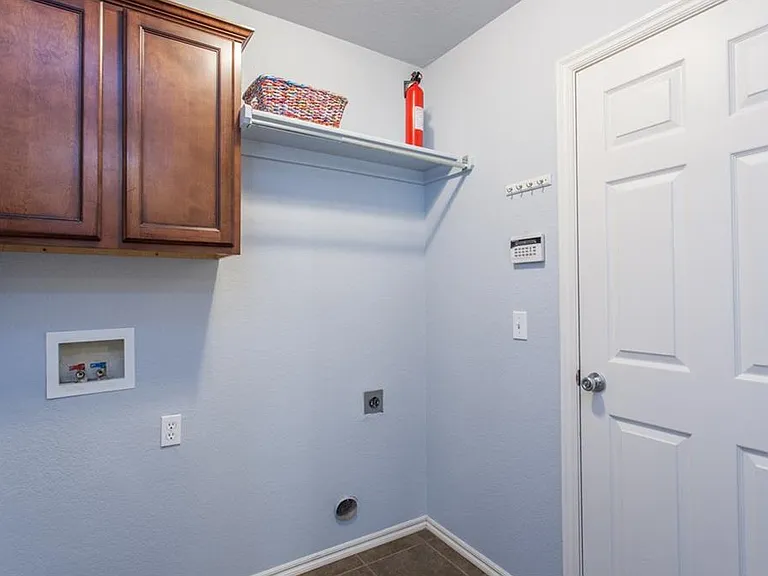 1012 Norway Ave — Photo 8