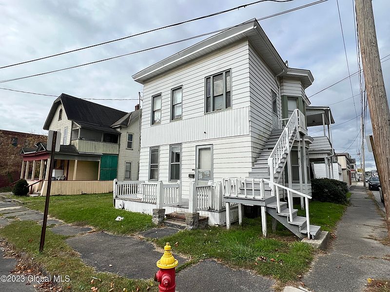 3rd image of 20 Leonard Street