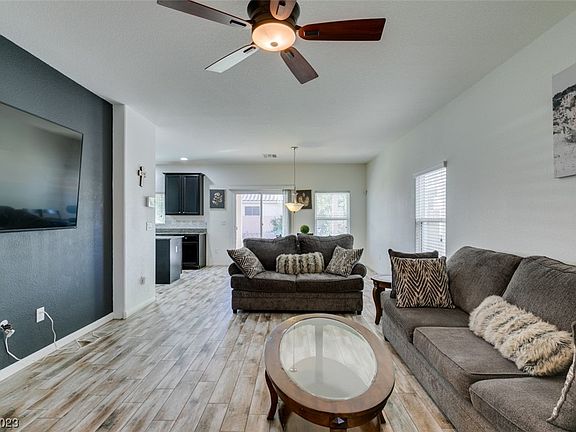 5th image of 759 Cambridge Crest Ct