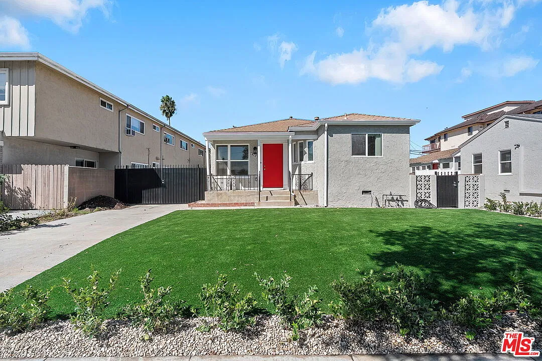 3 bed, 2.0 bath, 1117 sqft, $5,000 — Photo 4