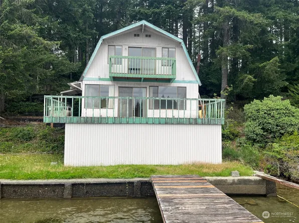 2910 E Phillips Lake Loop Road, Shelton, WA 98584