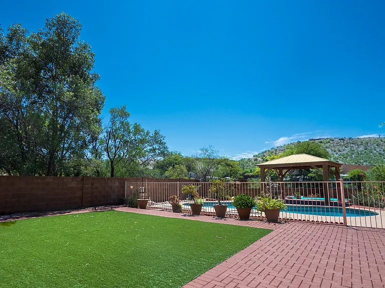 4926 N Sabino Gulch Ct — Photo 24