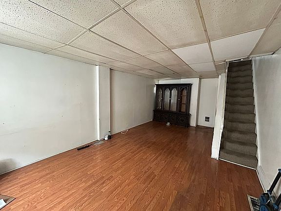 2nd image of 2513 S Fairhill St
