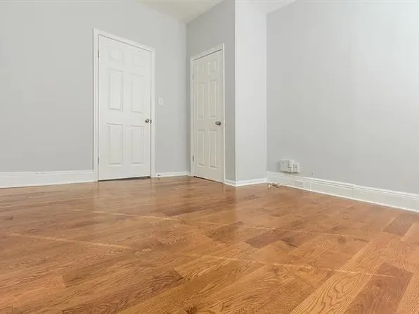 198 Myrtle Avenue image 11 of 24