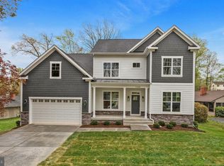 7140 Oak Ridge Rd, Falls Church, VA 22042