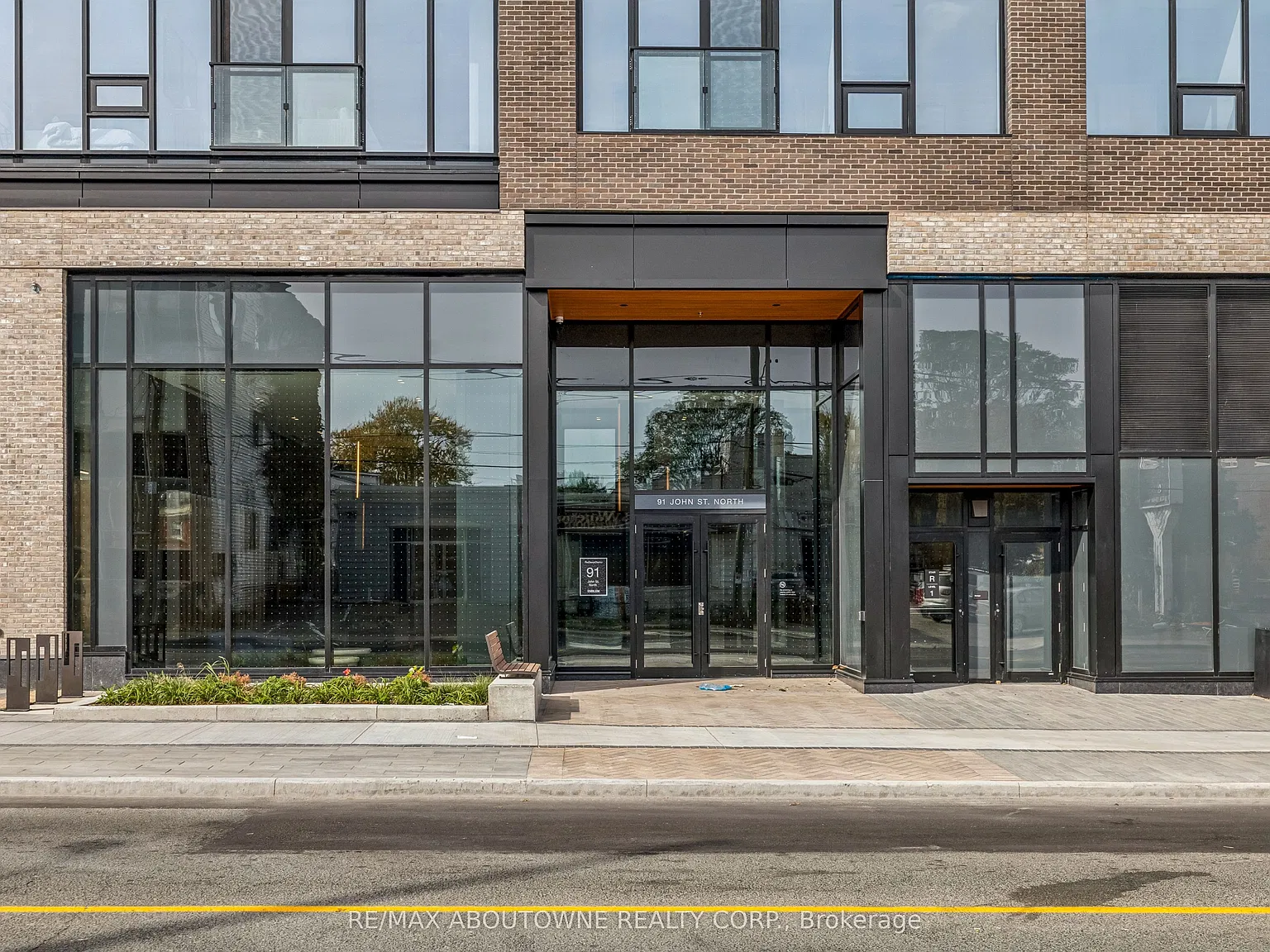 2 bed, $2,000 — Photo 2