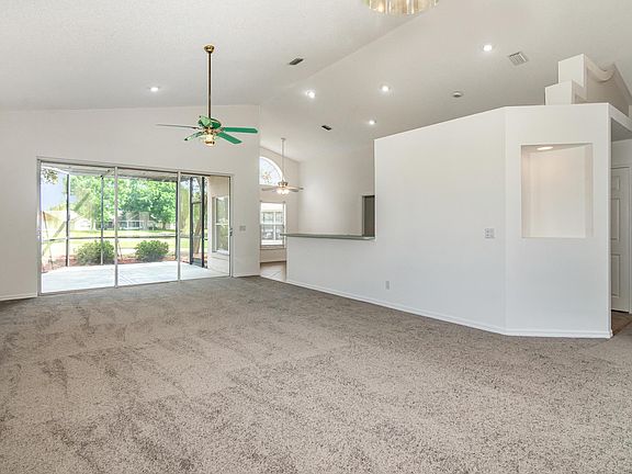 2nd image of 3817 Saint Armens Cir