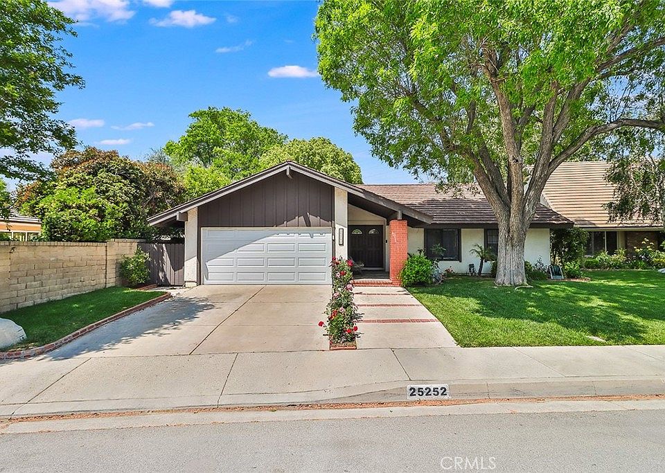 1st image of 25252 Avenida Rotella