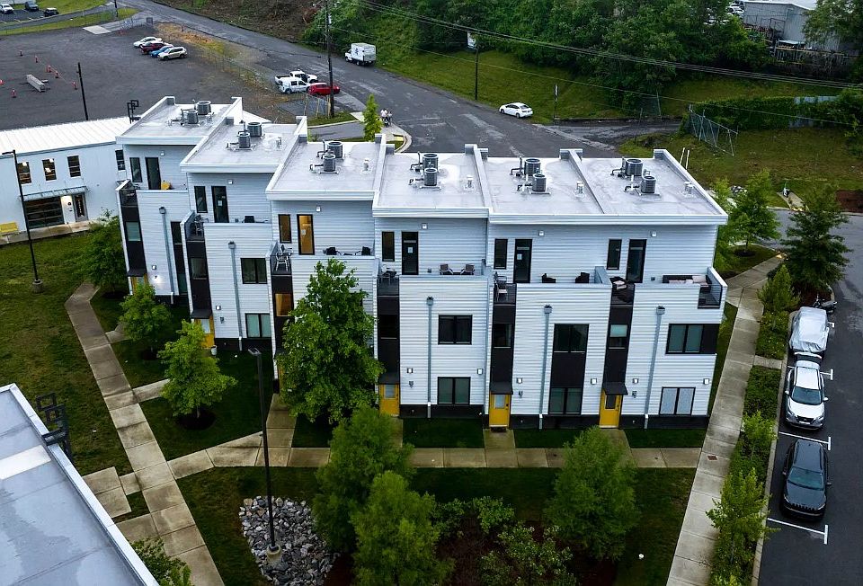 1st image of 374 Herron Dr #9