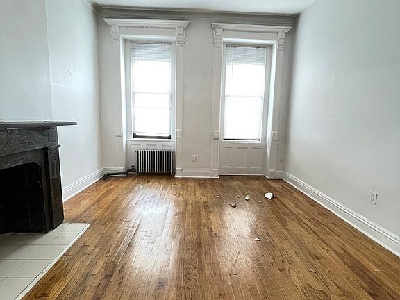 2nd image of 107 Cornelia St #3RR