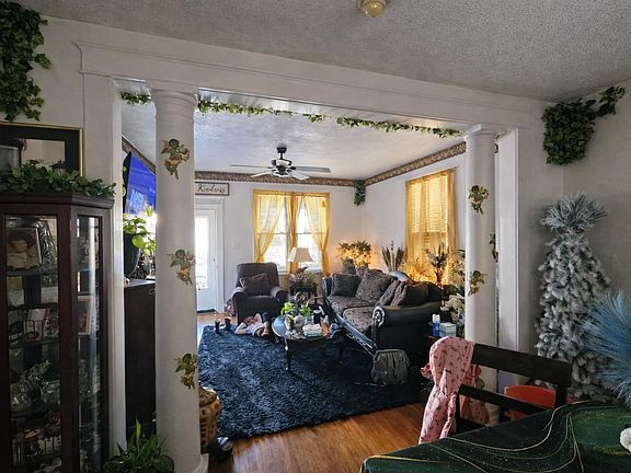3rd image of 613 Wilton Ave