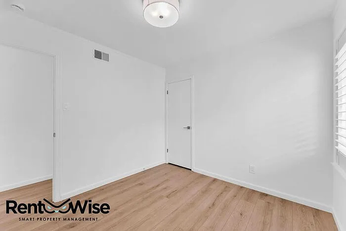 110 Cuesta Dr — Photo 36