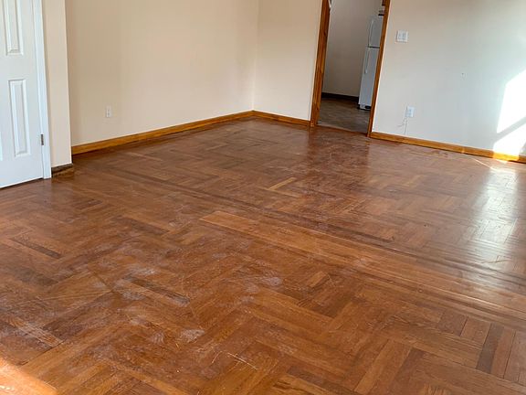 3rd image of 4720 Beach 47th St Floor 2