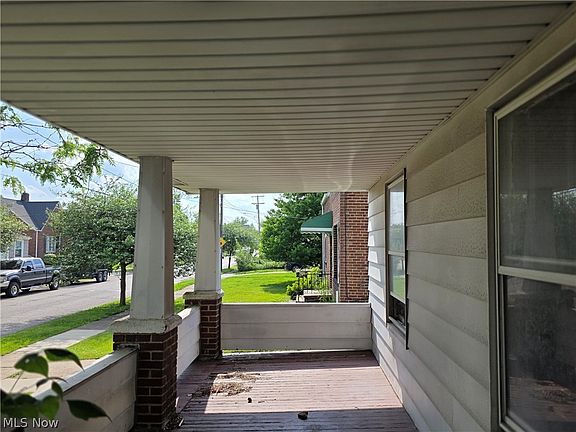 3rd image of 19509 Kewanee Ave