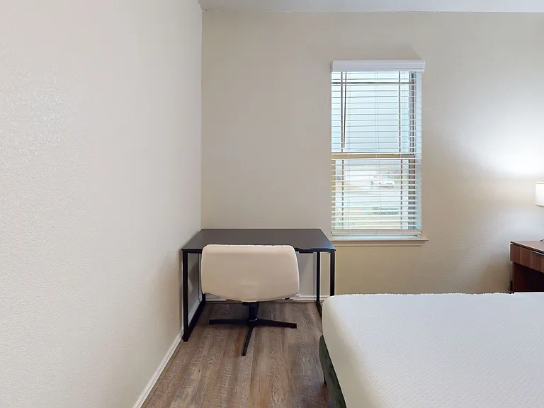 2703 Tara Dr — Photo 16