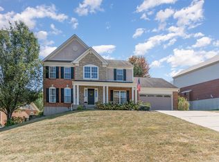 1242 Kentland Ct, Hebron, KY 41048