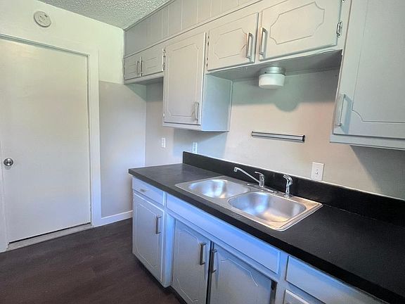 5th image of 6633 Armando Ave