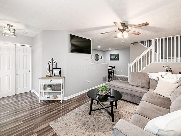 4th image of 341 Shadbush Dr