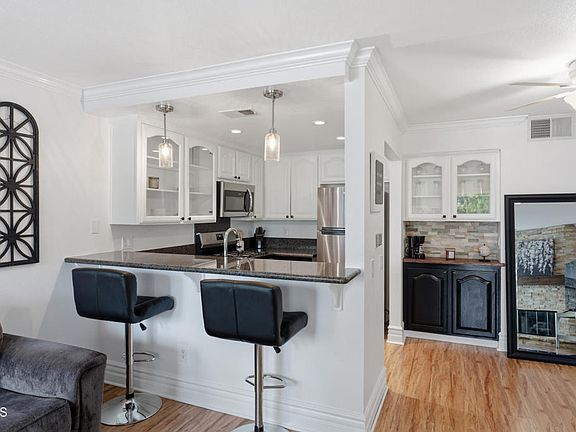 3rd image of 2731 Erringer Rd APT 86