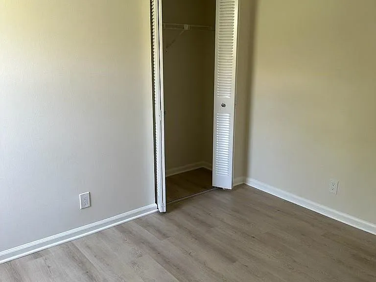406 Buttonwood Pl — Photo 13