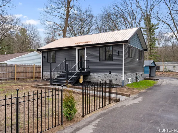 175 Cora Ave, Muskegon, MI 49445