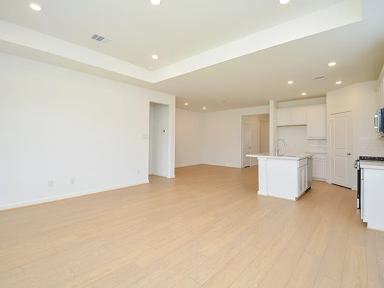 9727 Rialto Heights Dr — Photo 18