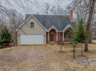 60 Fair Oaks Ct, Putnam, IL 61560