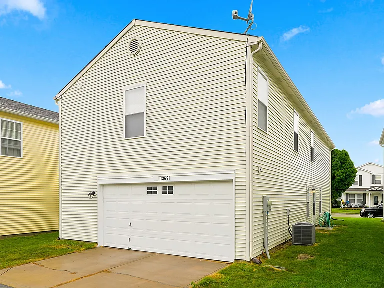 12691 Endurance Dr — Photo 41
