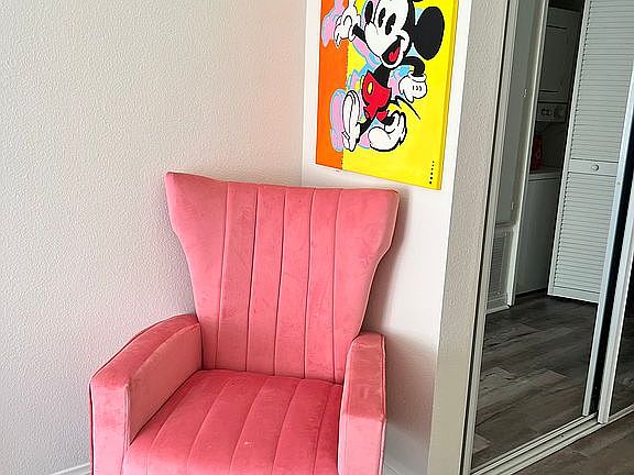 5th image of 21520 Burbank Blvd APT 319